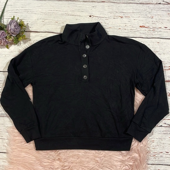 Beyond Yoga East Coast Button Black Pullover Sweatshirt - Picture 1 of 8